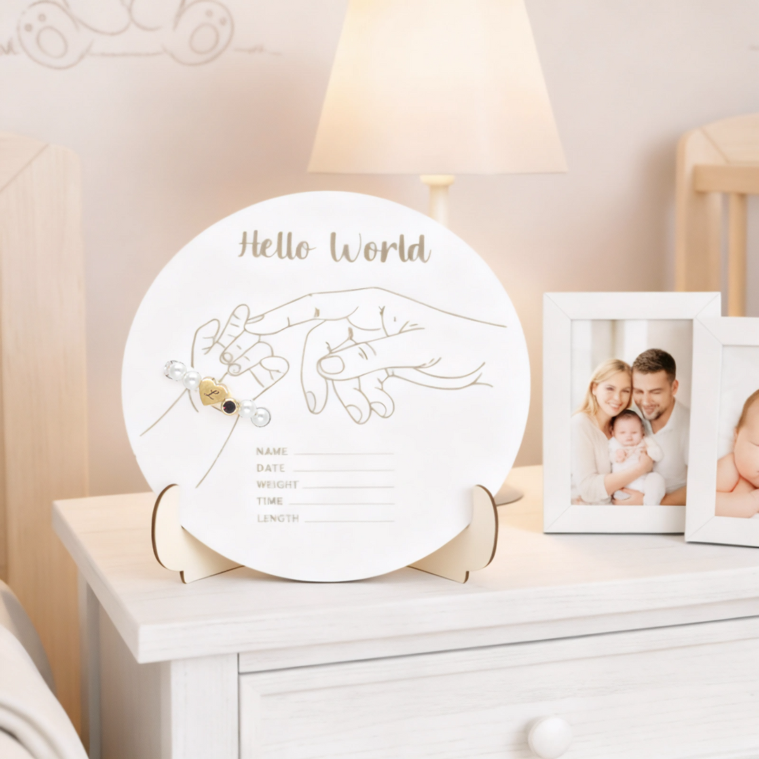 Hello World Newborn Memorial Jewelry Display Stand – A Gentle Way to Treasure Baby’s First Keepsakes