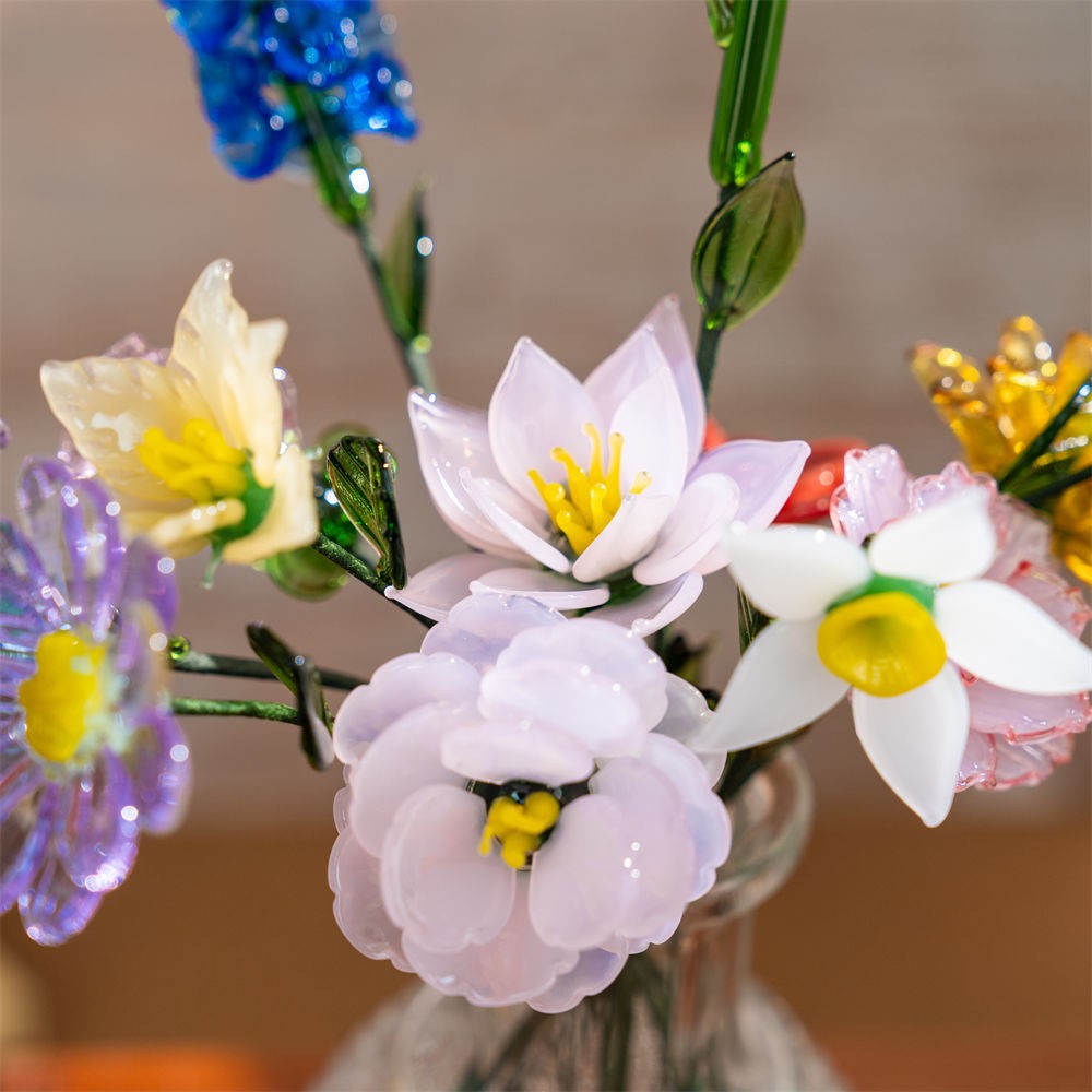 Personalized Mama's Garden Birth Flower Vase With Name For Birthday Gifts