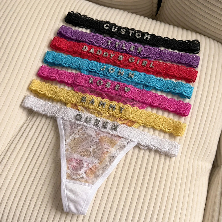 Tanga personalizada com letra em diamante