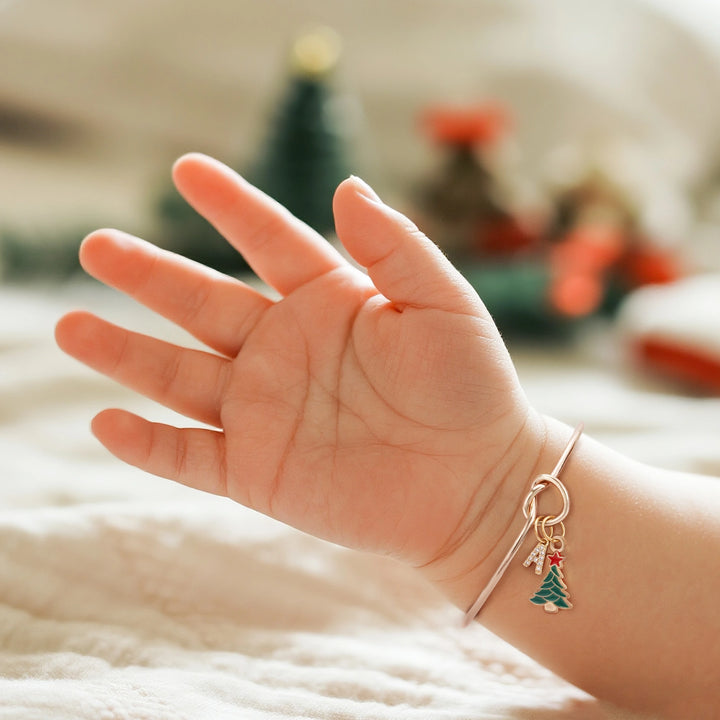Custom Christmas Tree Bracelet with Rhinestone Letter Charm – Adjustable Holiday Jewelry Gift