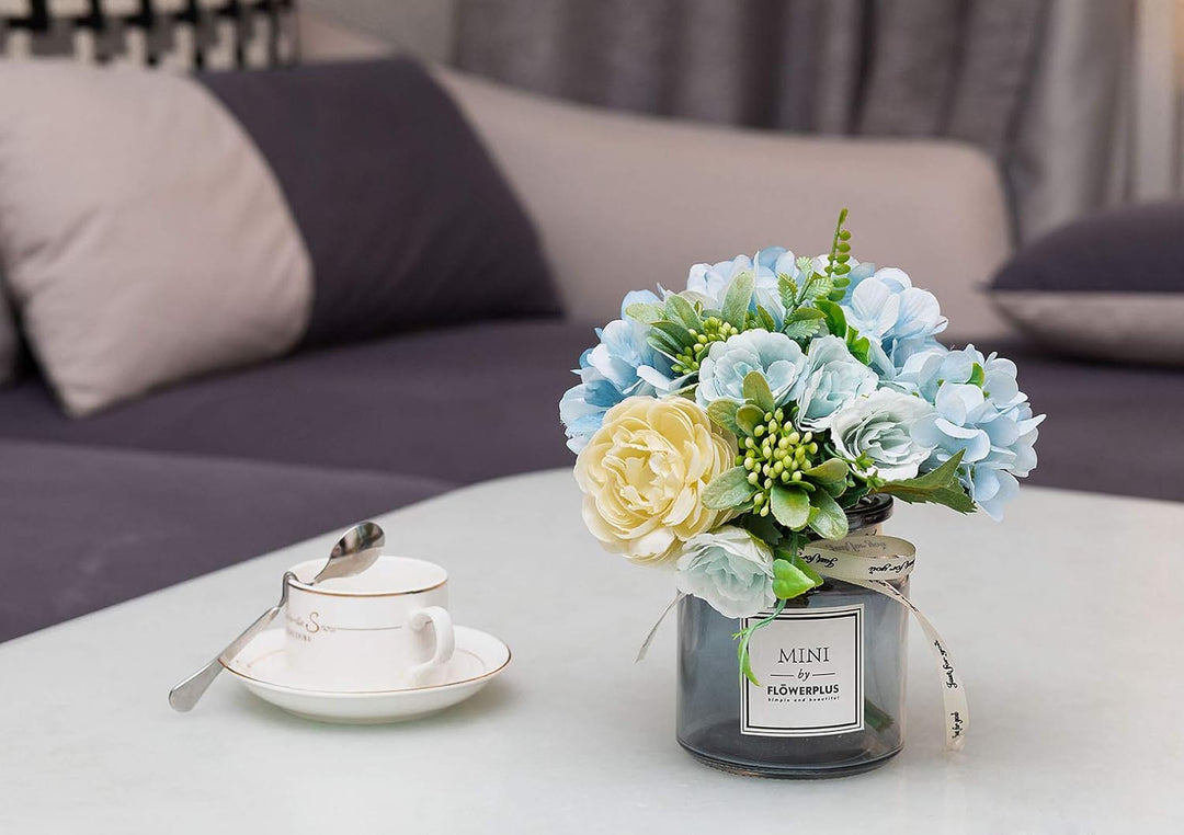 Personalized artificial hydrangea and glass vase decoration Ins style