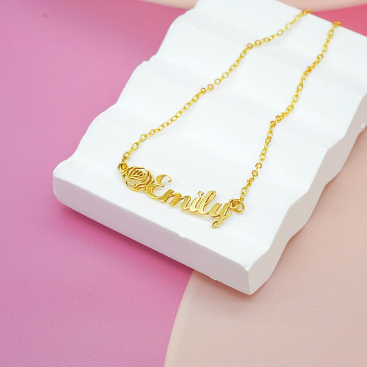 Personalized name necklace for women