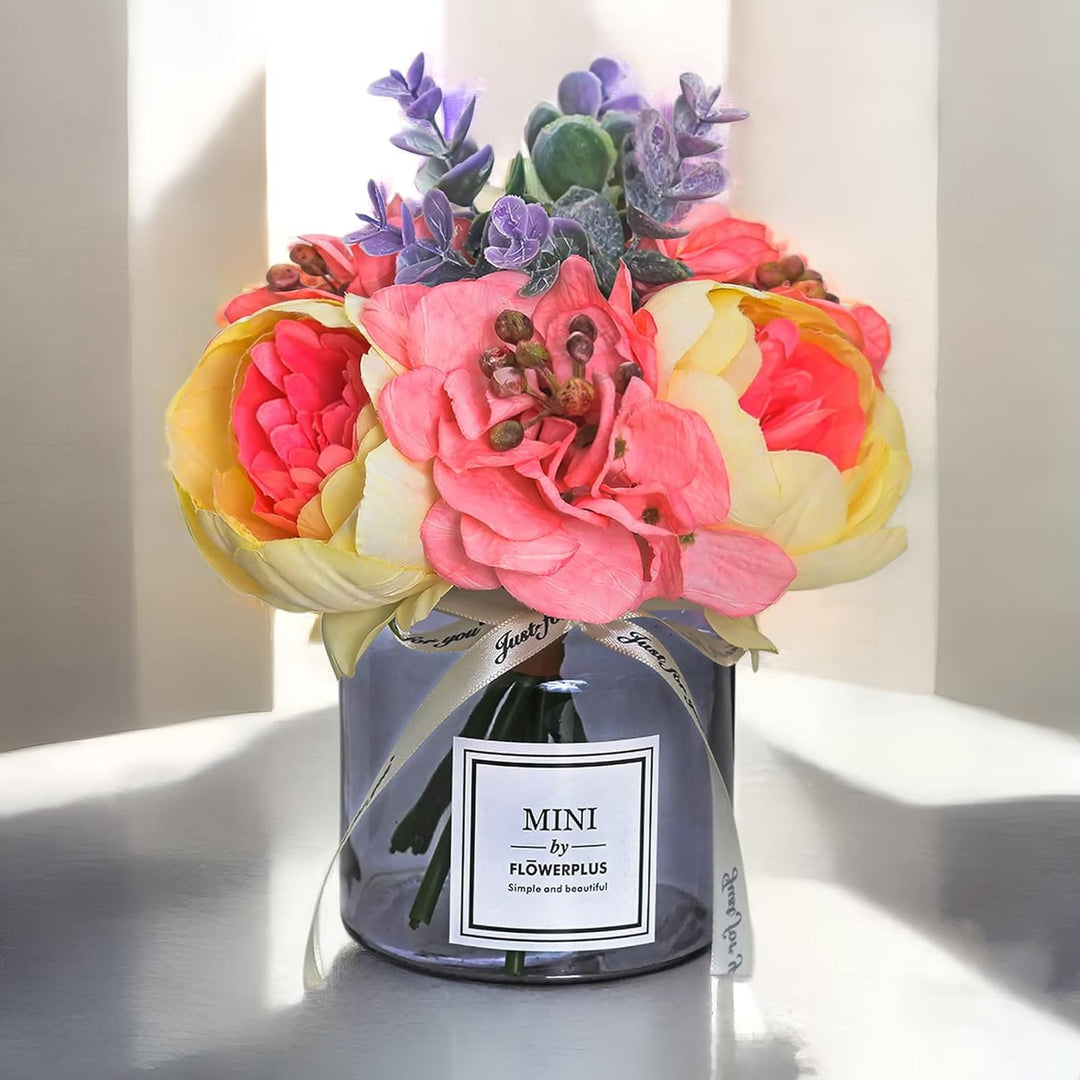 Personalized artificial hydrangea and glass vase decoration Ins style