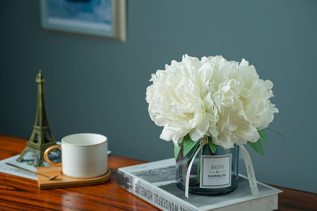 Personalized artificial hydrangea and glass vase decoration Ins style