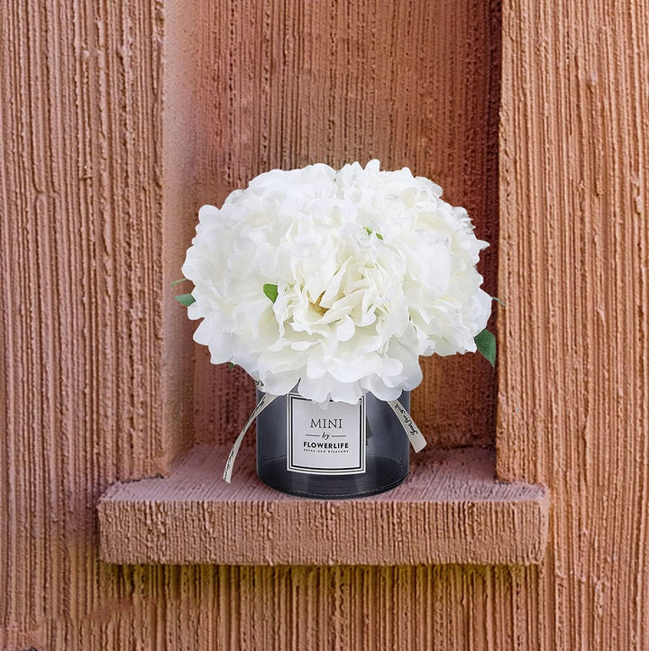 Personalized artificial hydrangea and glass vase decoration Ins style