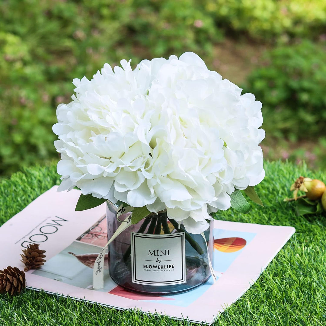 Personalized artificial hydrangea and glass vase decoration Ins style
