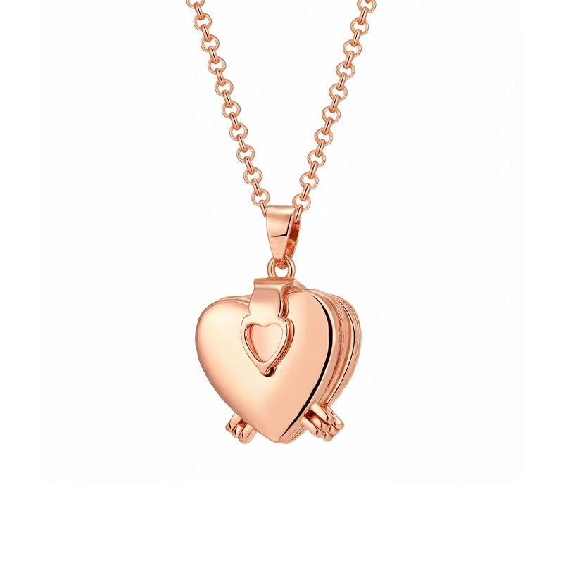 Custom Heart Locket Photo Keychain – Lucky Clover Folding Picture Keychain | Personalized Gift for Mom, Grandma, First Mother’s Day