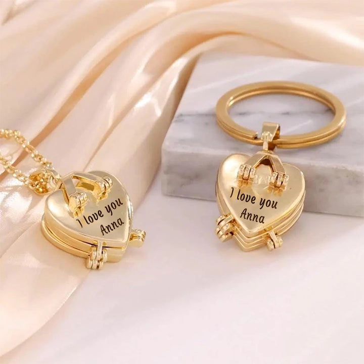 Custom Heart Locket Photo Keychain – Lucky Clover Folding Picture Keychain | Personalized Gift for Mom, Grandma, First Mother’s Day