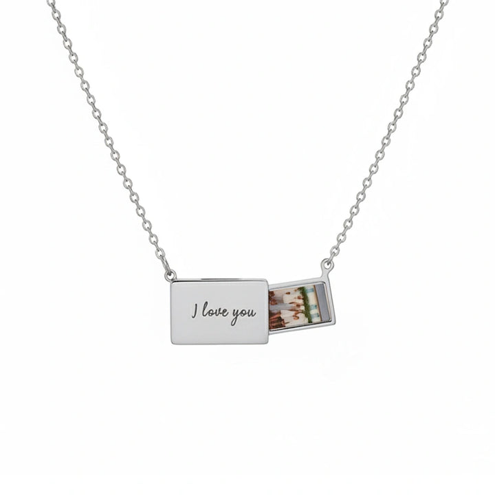 Custom Heart Photo Locket Necklace – Personalized Gold Engraved Locket with Picture | Mother’s Day Gift for Mom