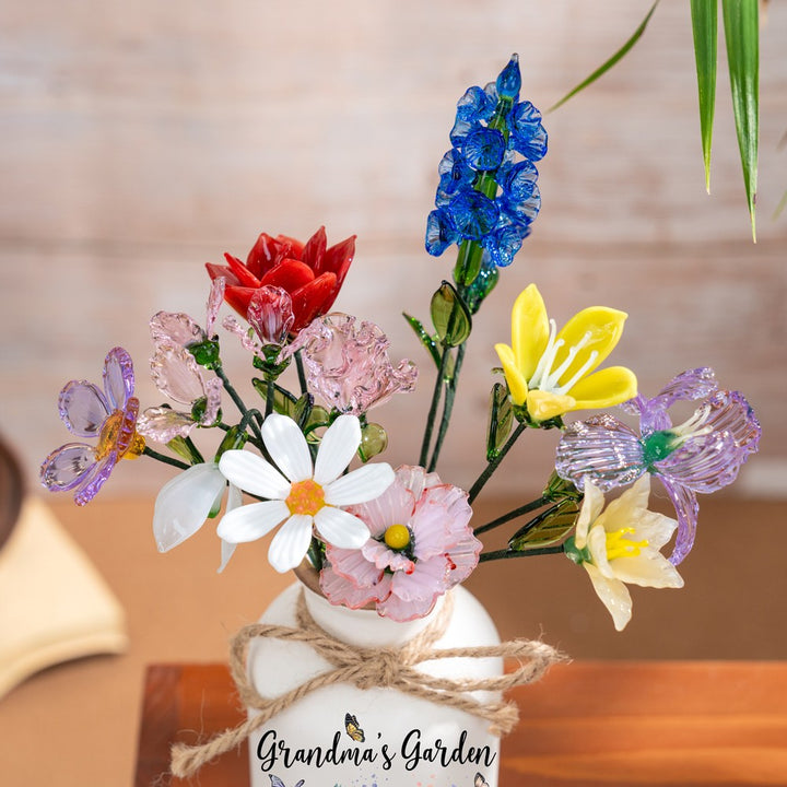 Personalized Mom's Garden Vase With Kids Birth Month Flower