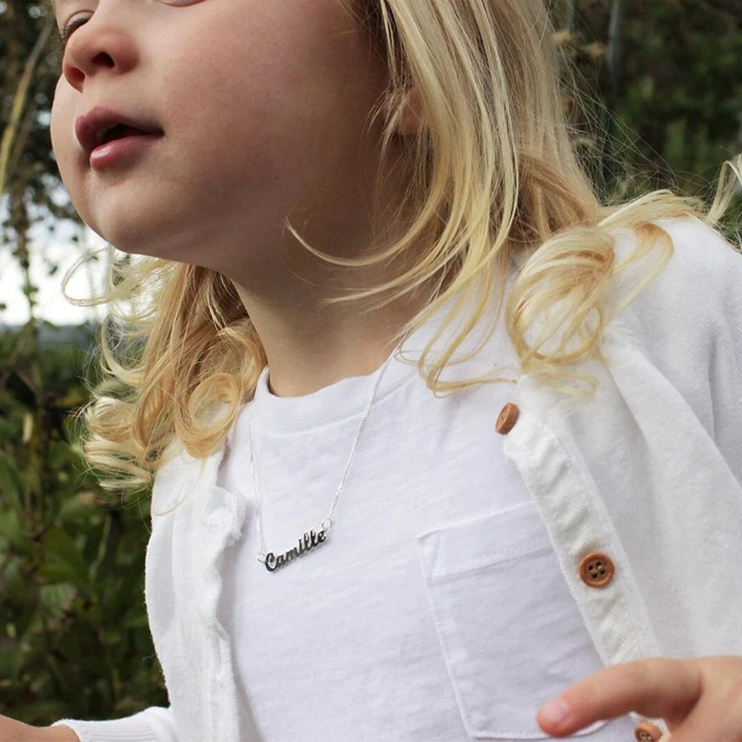Colar com nome personalizado para meninas e meninos