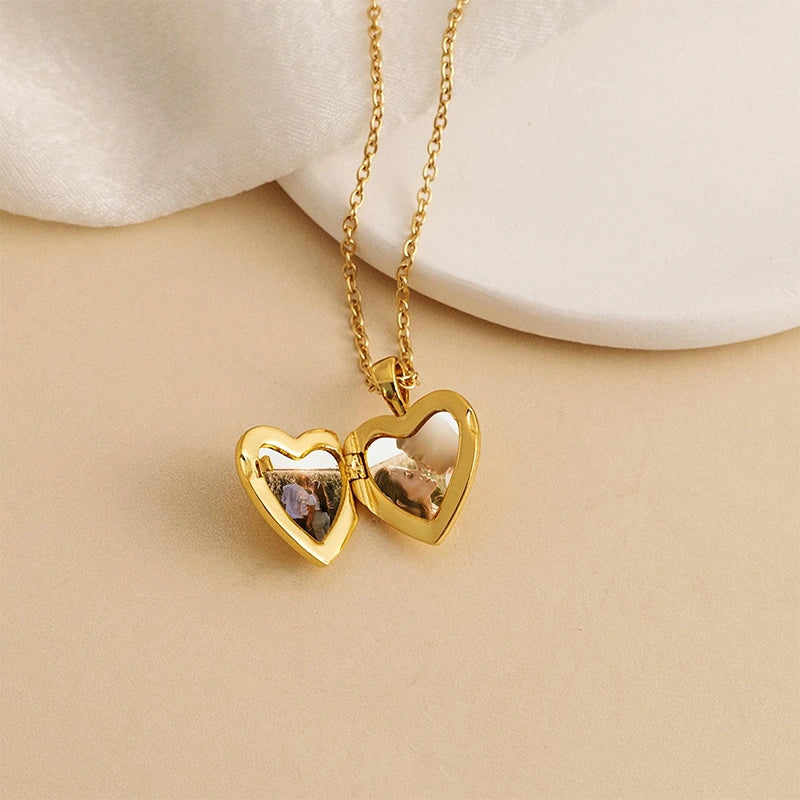 Colar de Prata de Lei Personalizado com Coração — Nomes Ocultos, Mensagem Secreta