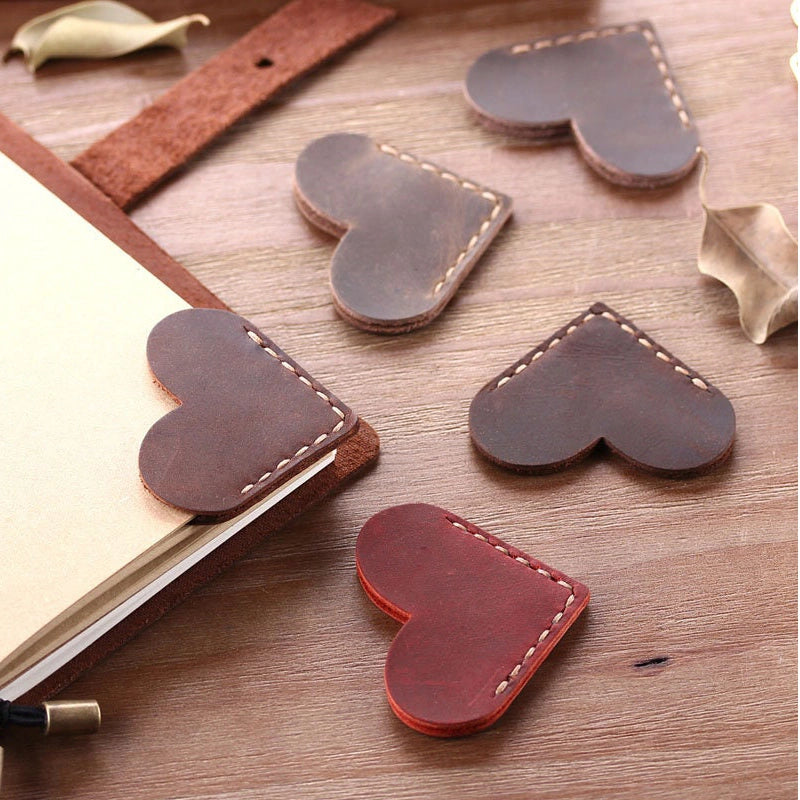Personalized Leather Heart Bookmark – Custom Genuine Leather Page Corner Marker, Handmade Heart Bookmarks, Gift for Readers, Him & Her