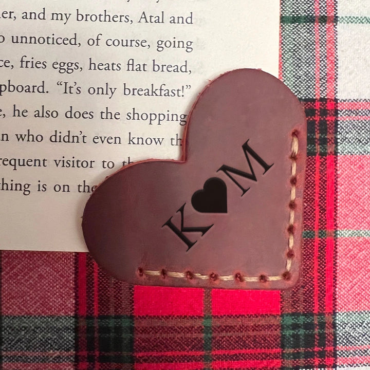 Personalized Leather Heart Bookmark – Custom Genuine Leather Page Corner Marker, Handmade Heart Bookmarks, Gift for Readers, Him & Her