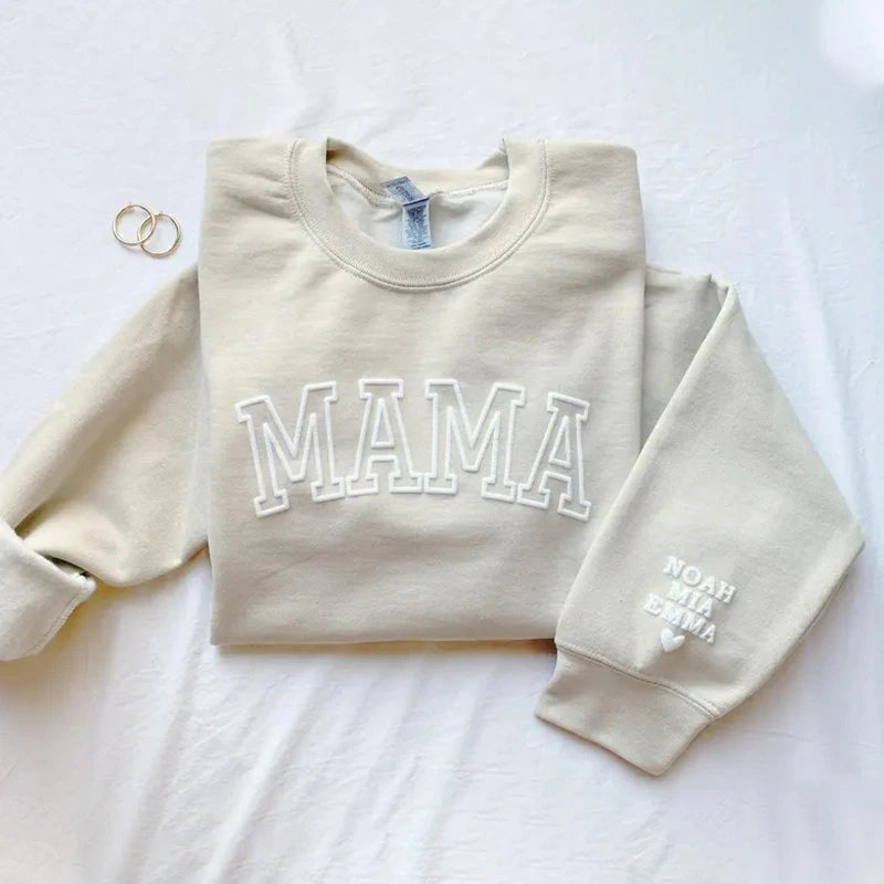 Personalized Mama Sweatshirt with Kids Names on Sleeve – Custom Mother’s Day Gift for Mom, Minimalist Mom Crewneck