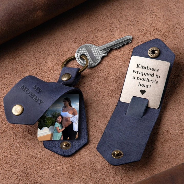 Personalized Photo Keychain for Mom – Custom Leather Keepsake Gift for Mother’s Day