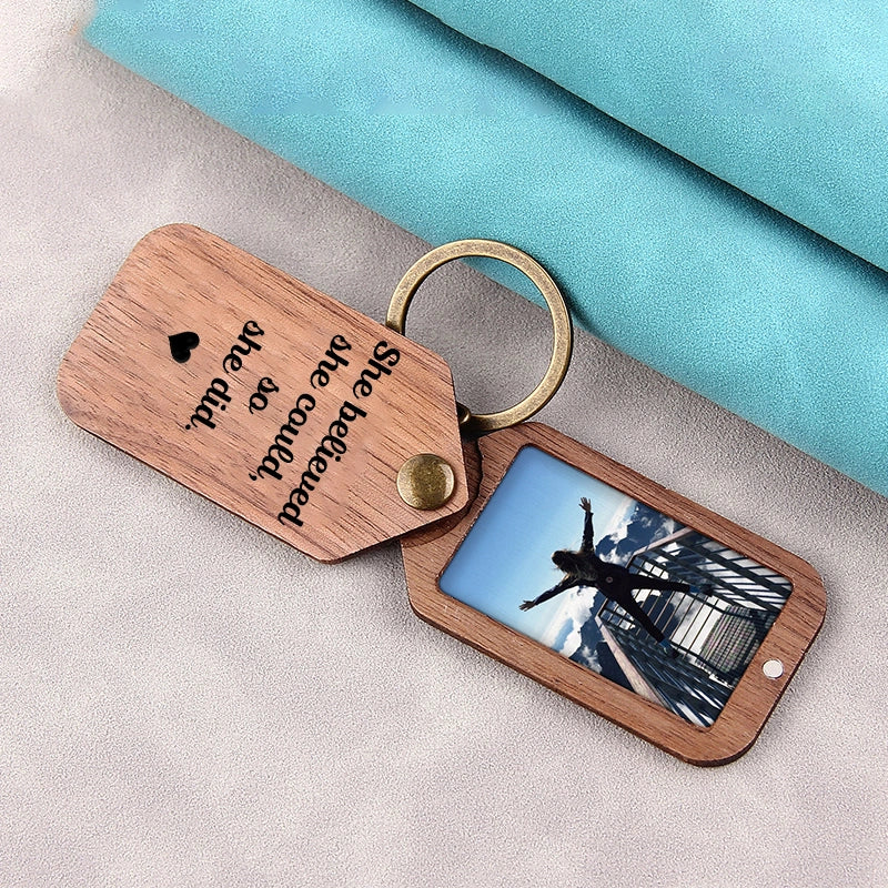 Personalized Wooden Photo Keychain – Custom Engraved Picture Keyring in Walnut or Cherry Wood