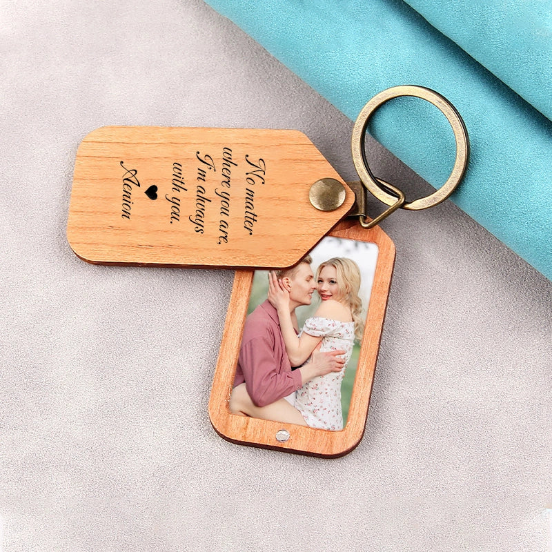 Personalized Wooden Photo Keychain – Custom Engraved Picture Keyring in Walnut or Cherry Wood