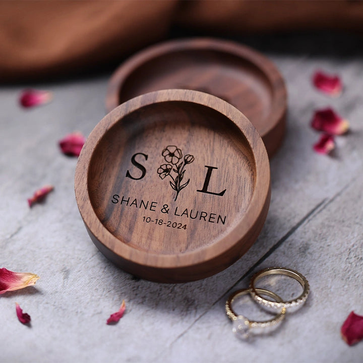 Personalized Wooden Ring Dish – Engraved Walnut Ring Holder, Custom Engagement & Wedding Gift, Anniversary Jewelry Tray for Her