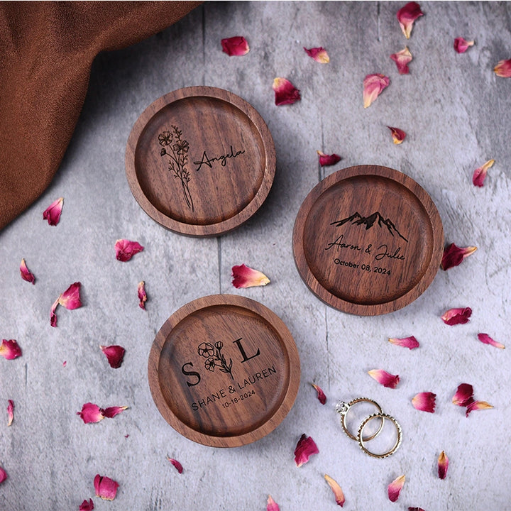 Personalized Wooden Ring Dish – Engraved Walnut Ring Holder, Custom Engagement & Wedding Gift, Anniversary Jewelry Tray for Her