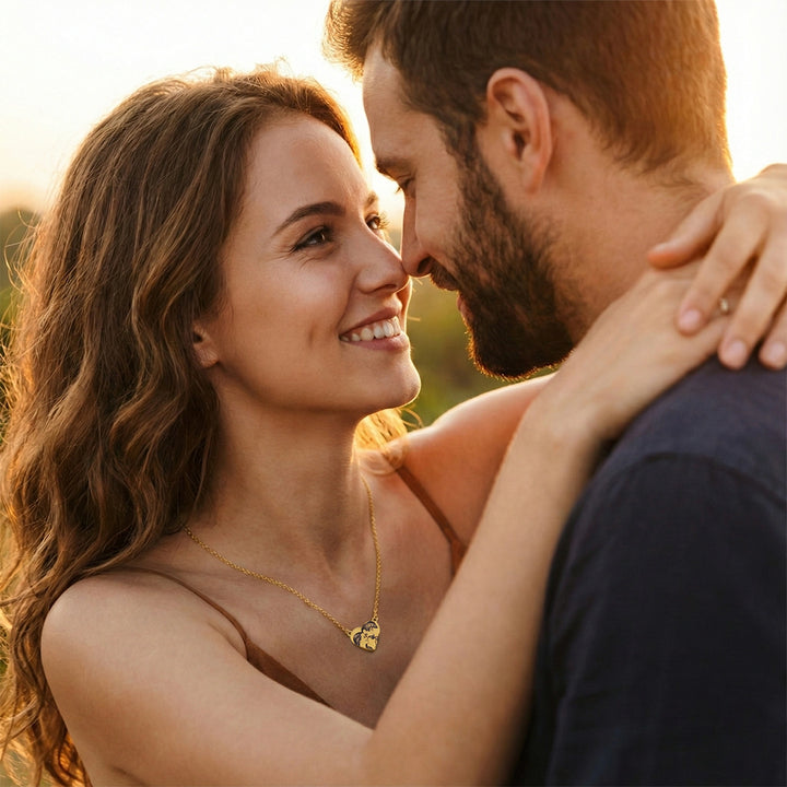 Real Picture Necklace – Custom Portrait Personalized Photo Necklace for Valentine’s Day & Family Gifts